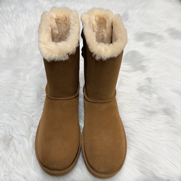 UGG Bailey Womens Suede Bow Boot Chestnut Brown 1153475-CHE NEW Sz 9 - Picture 2 of 4